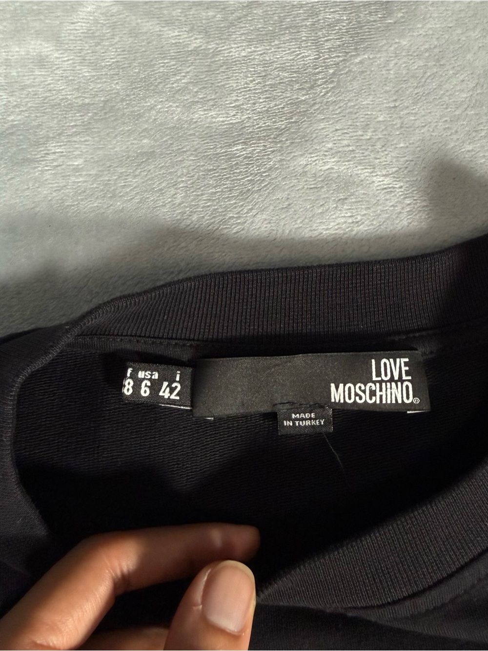 Love Moschino Heart Crewneck Sweatshirt Womens 6 Spellout Made In Turkey Black - Picture 3 of 8